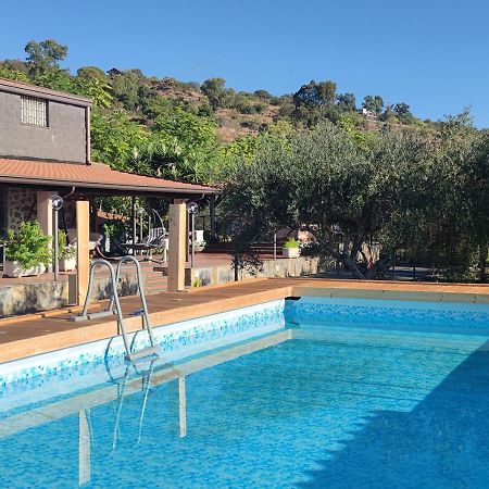 Peri Peri Etna Guest House Montargano Bagian luar foto