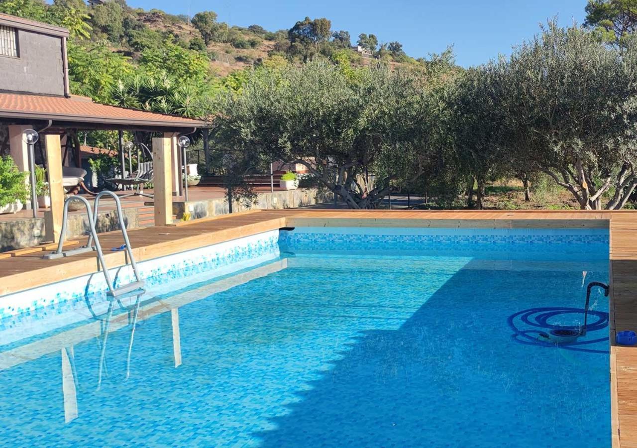 Peri Peri Etna Guest House Montargano Bagian luar foto