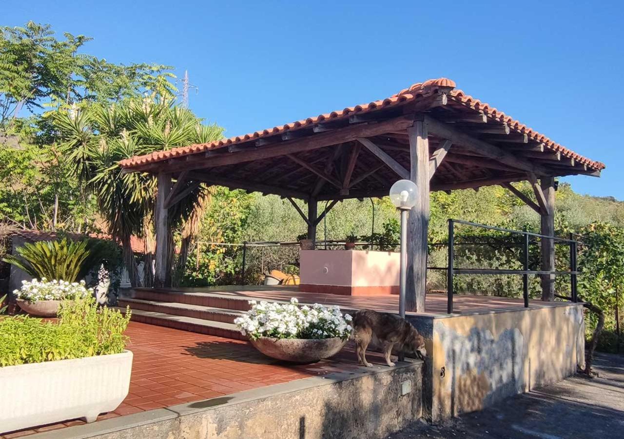Peri Peri Etna Guest House Montargano Bagian luar foto