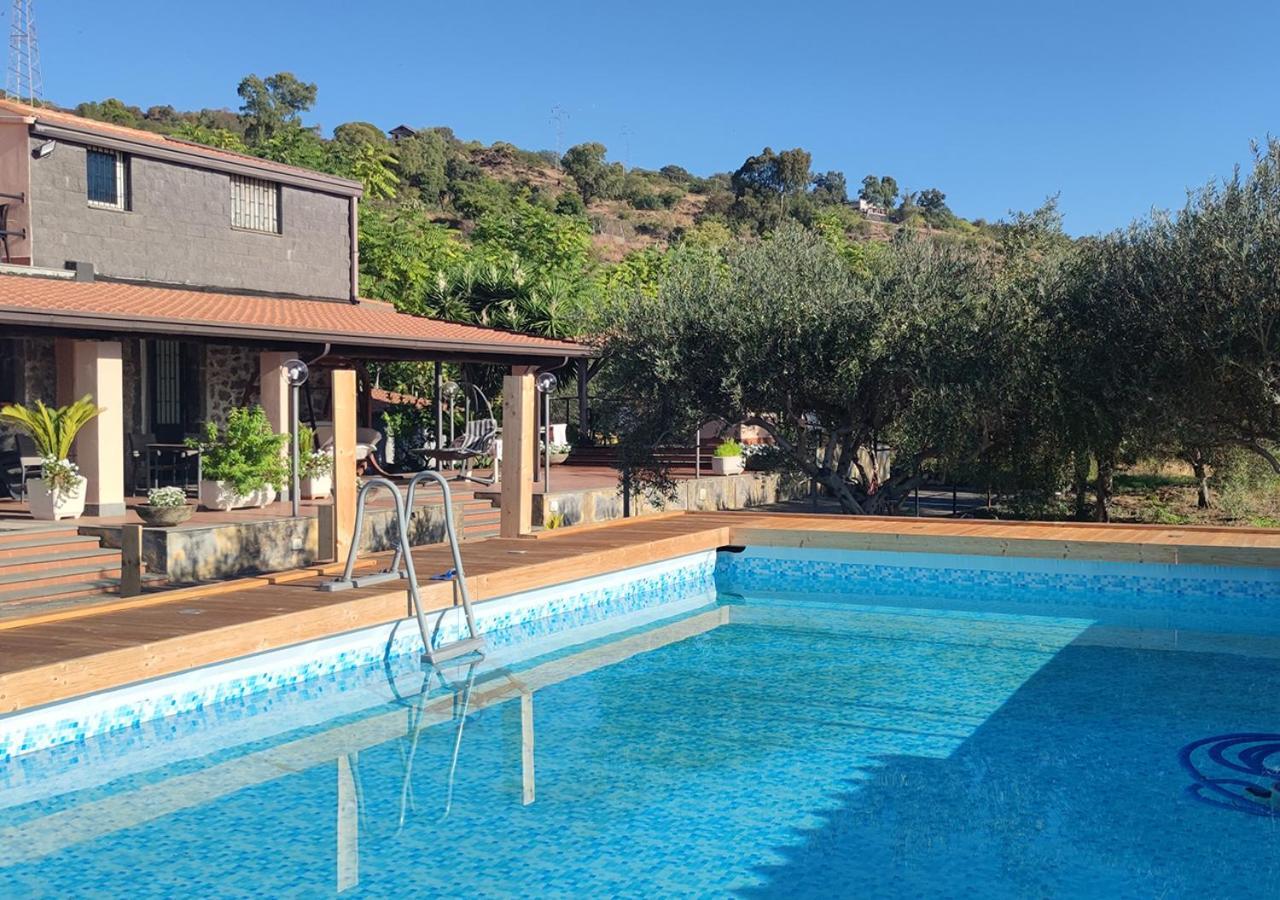 Peri Peri Etna Guest House Montargano Bagian luar foto