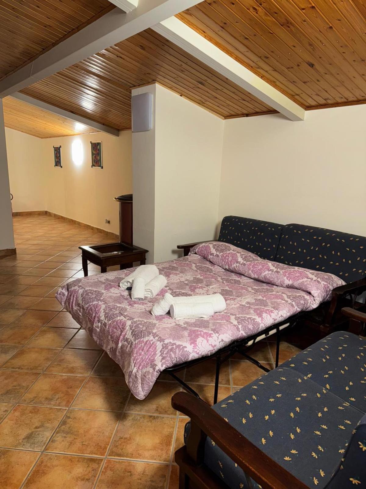 Peri Peri Etna Guest House Montargano Bagian luar foto
