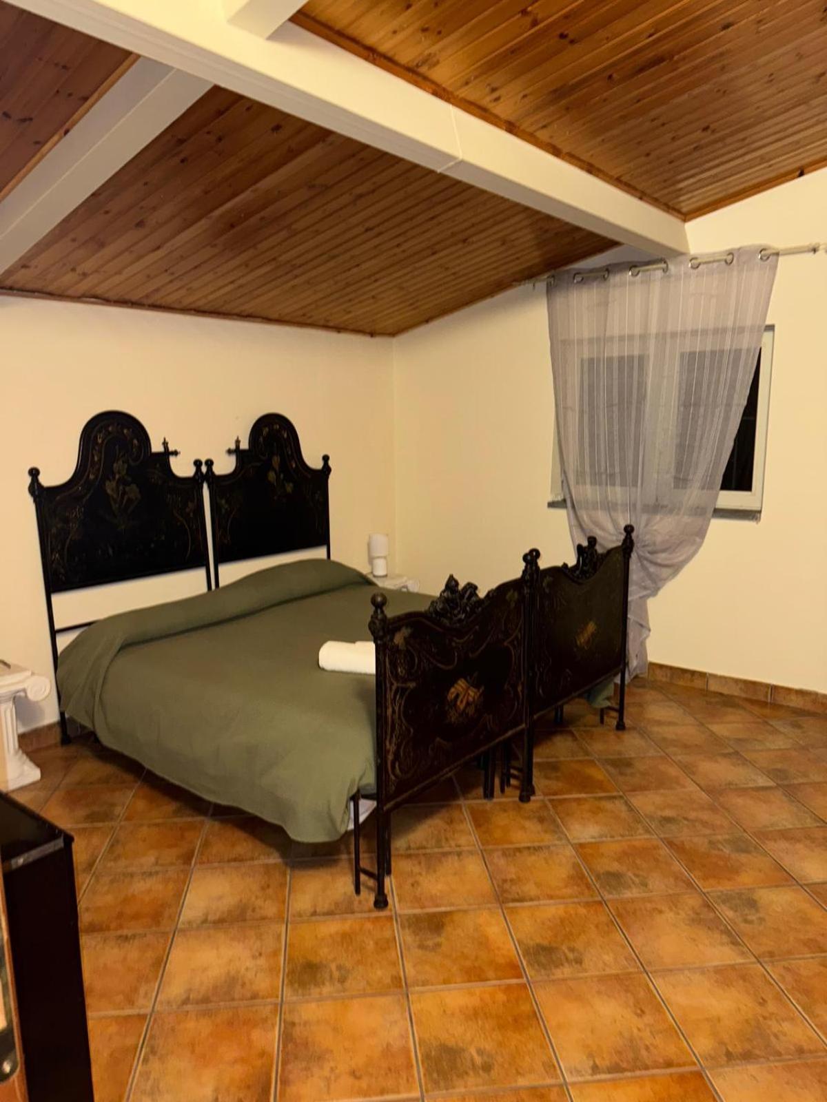 Peri Peri Etna Guest House Montargano Bagian luar foto